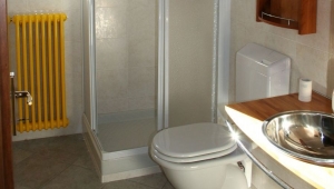 Wohnung Vercana Dusche/WC